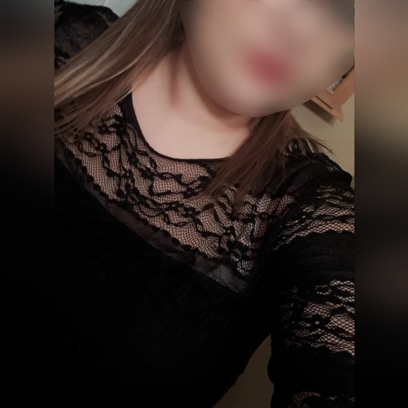 ✨️2/$20 Long Sleeve Lace Blouse - Picture 5 of 5